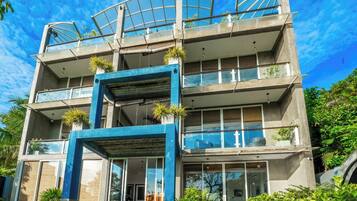 Fachada da propriedade