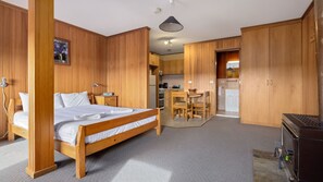 1 室のベッドルーム、WiFi、ベッドシーツ