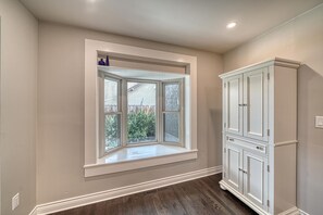 Interior - Charming home in Downtown Salida on D st! Newly remodeled! (Salida)