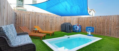 مغطس سبا خارجي