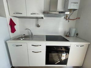 Frigorífic, forn, placa de cuina i rentaplats