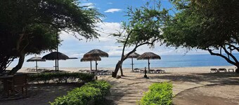 Charming 2-bedroom villa with WiFi and AC in beautiful Rio Hato