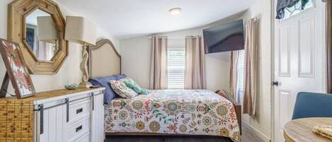 1 多间卧室、熨斗/熨衣板、WiFi、床单