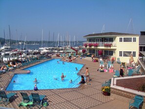Piscine extérieure, piscine chauffée