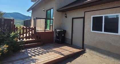 Cozy Mountain home with easy access to all of the Castle region!