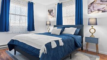 2 Schlafzimmer, Schreibtisch, Bügeleisen/Bügelbrett, WLAN