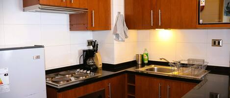 Fridge, microwave, oven, stovetop