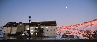 HOM I Depto Amplio 4PAX con Vista a la Cordillera