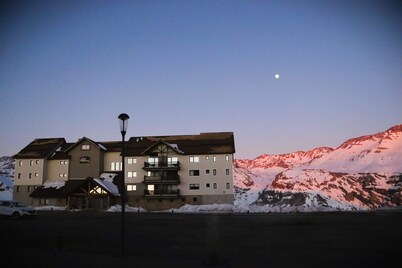 HOM I Depto Amplio 4PAX con Vista a la Cordillera