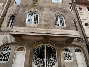 Exterior detail - HOM I Wifi AirAcond Cafe Encanto Arte Lastarria (Santiago)