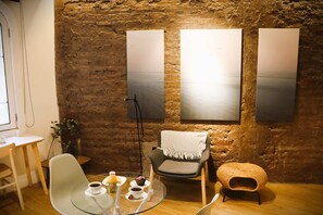Interior - HOM I Wifi AirAcond Cafe Encanto Arte Lastarria (Santiago)