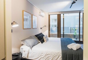 2 bedrooms, iron/ironing board, WiFi, bed sheets - HOM | Parking | Piscina | GYM | Cerca al Metro (Ñuñoa)