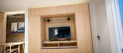 1 chambre, bureau, fer et planche à repasser, Wi-Fi