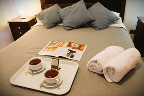 2 bedrooms, WiFi, bed sheets, wheelchair access