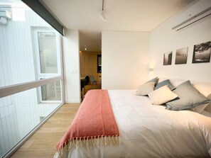 1 bedroom, desk, iron/ironing board, WiFi