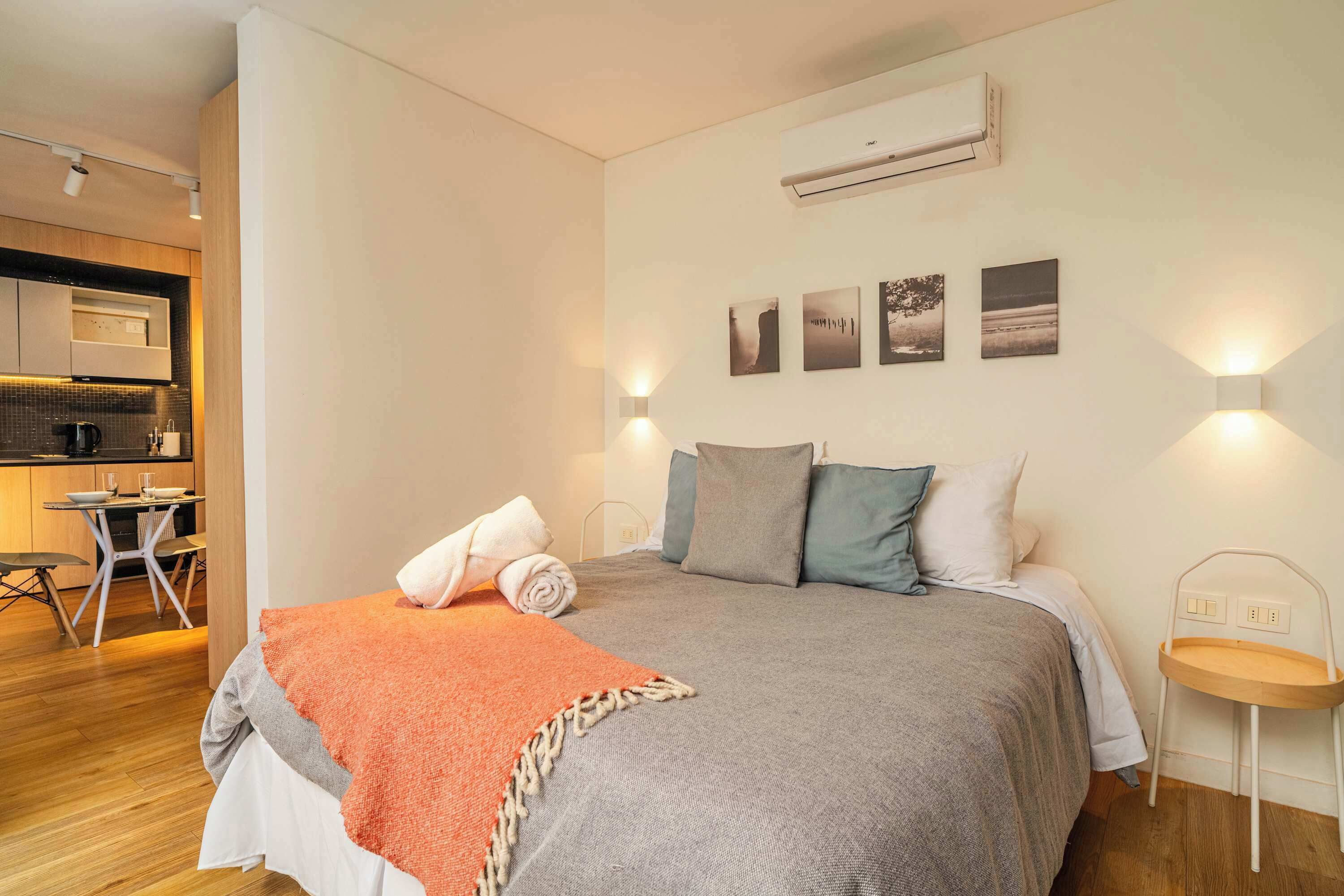 1 chambre, bureau, fer et planche à repasser, Wi-Fi