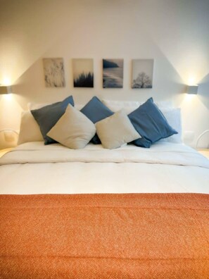 2 sovrum, skrivbord, strykjärn/strykbräda och wi-fi