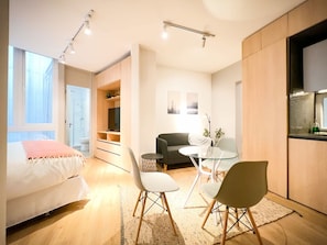 2 chambres, bureau, fer et planche à repasser, Wi-Fi
