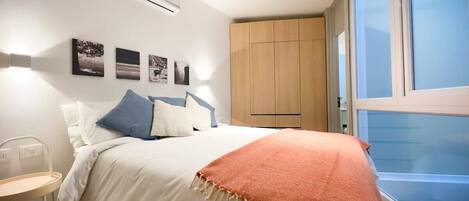 1 chambre, fer et planche à repasser, Wi-Fi, draps fournis