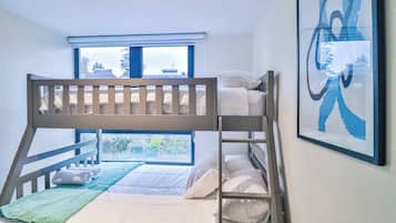 2 soverom, strykejern/-brett, wi-fi og sengetøy