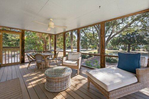 Come relax at Hellenic Haven just steps to the Beach!