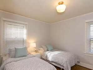 2 bedrooms, WiFi, bed sheets