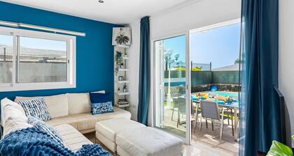 Offer Halloween, 26 October to 2 Nov PRIVATE SWIMMING POOL HEATED, AirCon, WIFI, BBQ,