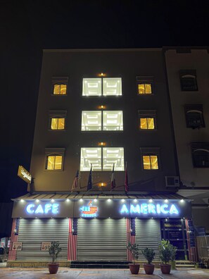 Mặt tiền nơi lưu trú