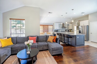 Spacious 4-bedroom Home Away from Home with Hot Tub!