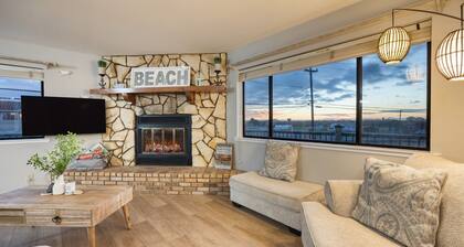 Mendel Manor by Avantstay Walk to Beach Large Deck Patio