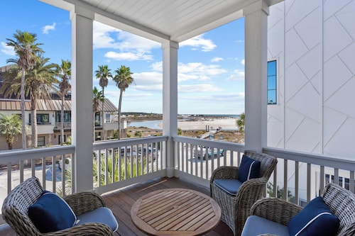 Grayt Digs by Avantstay Next to Beach, Oceanview