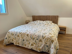 2 bedrooms, iron/ironing board, travel crib, WiFi