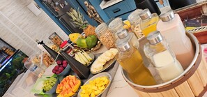 Free daily buffet breakfast  - Chalé Ateliê Poder das Pedras (São Paulo)