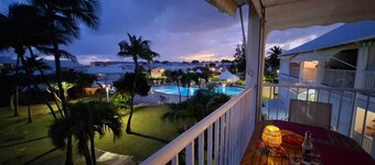 Air-conditioned duplex in the heart of the Marina. Pool, garden and sea view - KAZ PITAYA