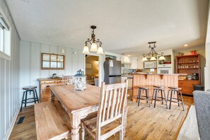 Dining - Cozy Table Rock Lake 'Boathouse' w/ Pool Access (Cape Fair)