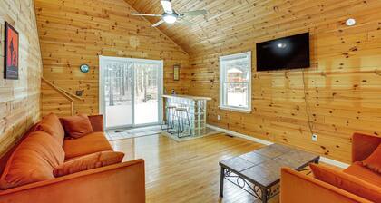 Golf Getaway in Cadillac: Deck + Putting Green