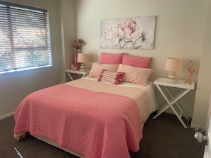 4 Schlafzimmer, Bügeleisen/Bügelbrett, WLAN, Bettwäsche