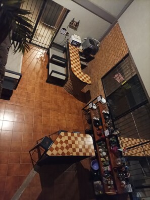 TV màn hình phẳng 32-inch có truyền hình kỹ thuật số 