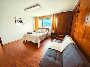 Apartament bàsic | 1 dormitori, planxa i posts de planxar i wifi gratuïta