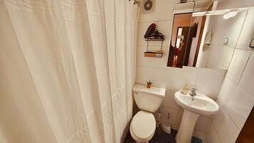 Apartment | Bathroom