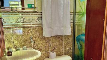 Standard Double Room Single Use, Balcony, City View | Bathroom