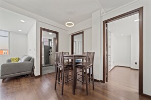 Comfort Apartment | Dining room