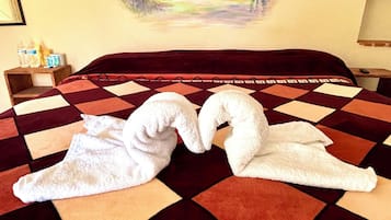 Down duvets, laptop workspace, free WiFi, bed sheets