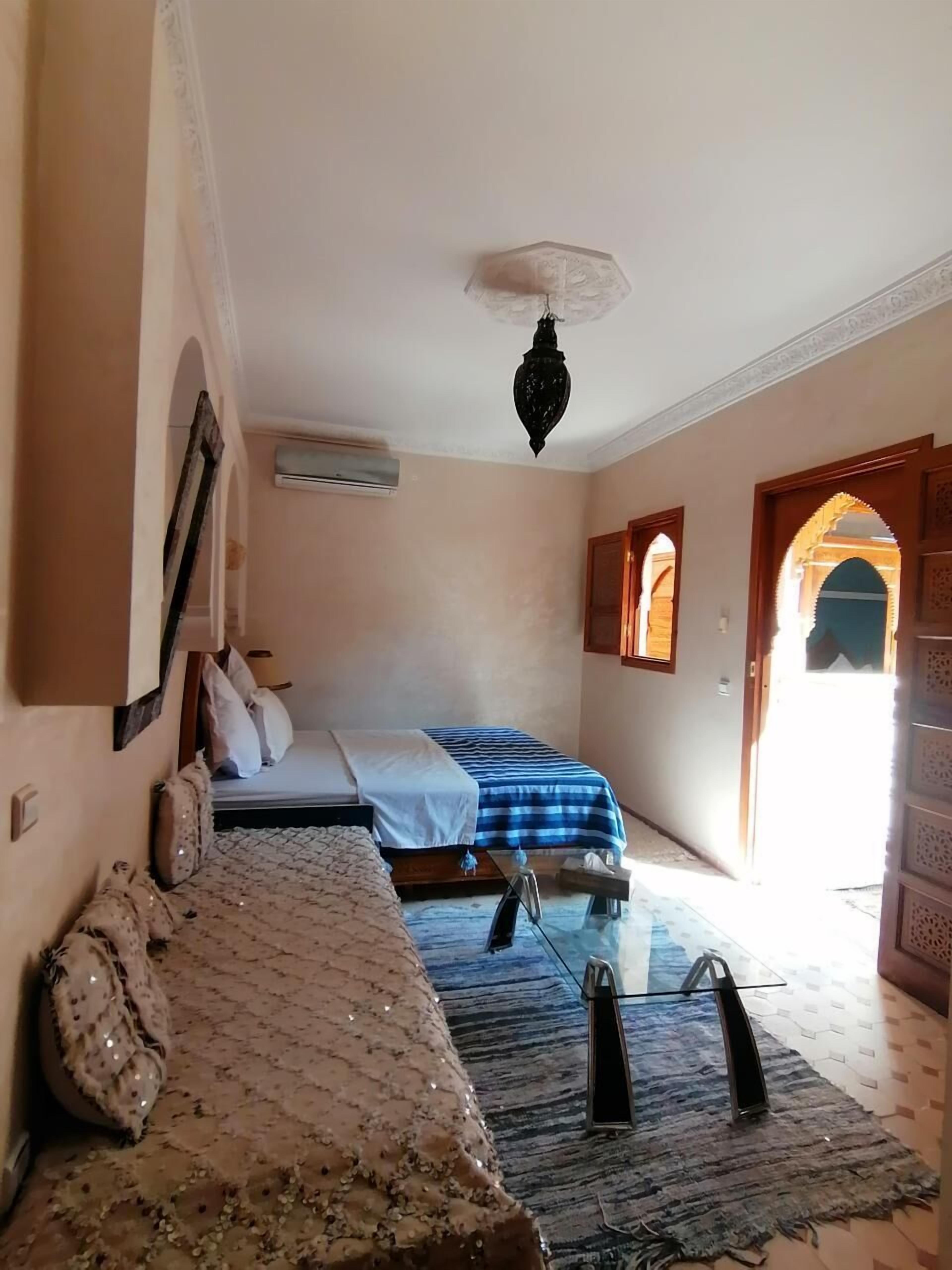 Dreibettzimmer | Zimmersafe, individuell dekoriert, individuell eingerichtet