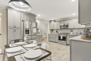 Fridge, microwave, oven, stovetop - Serenity in Massanutten with Hot Tub and Firepit (McGaheysville)