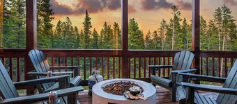 Sauna• Hot tub• 2 King Beds• Game Room• Mtn views• Close to Breck• Pet friendly