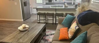 Charming 3-bedroom house in the BEAUTIFUL Golden Isles nestled on Blythe Island