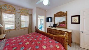 3 Schlafzimmer, Zimmersafe, Schreibtisch, Bügeleisen/Bügelbrett