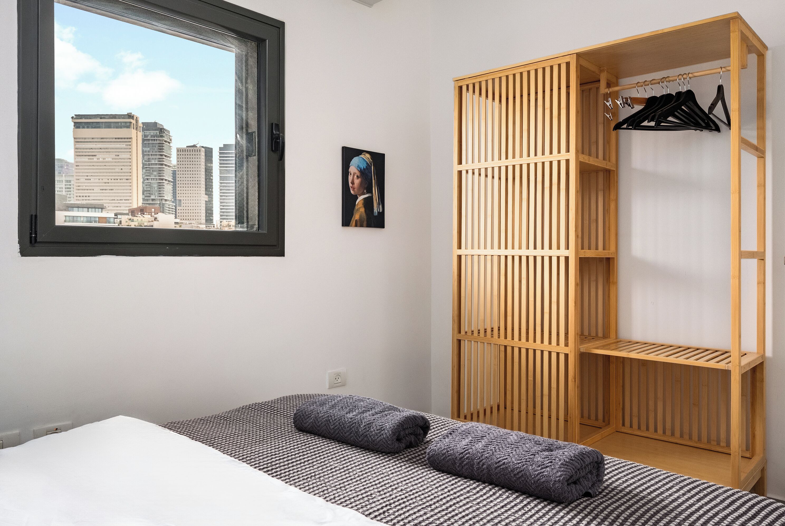 2 bedrooms, desk, free WiFi, bed sheets