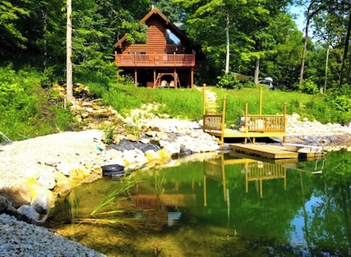 Paint Creek Lodge ... 5 Bedroom A-Frame Log Cabin W/Hot Tub & Swimming Pond